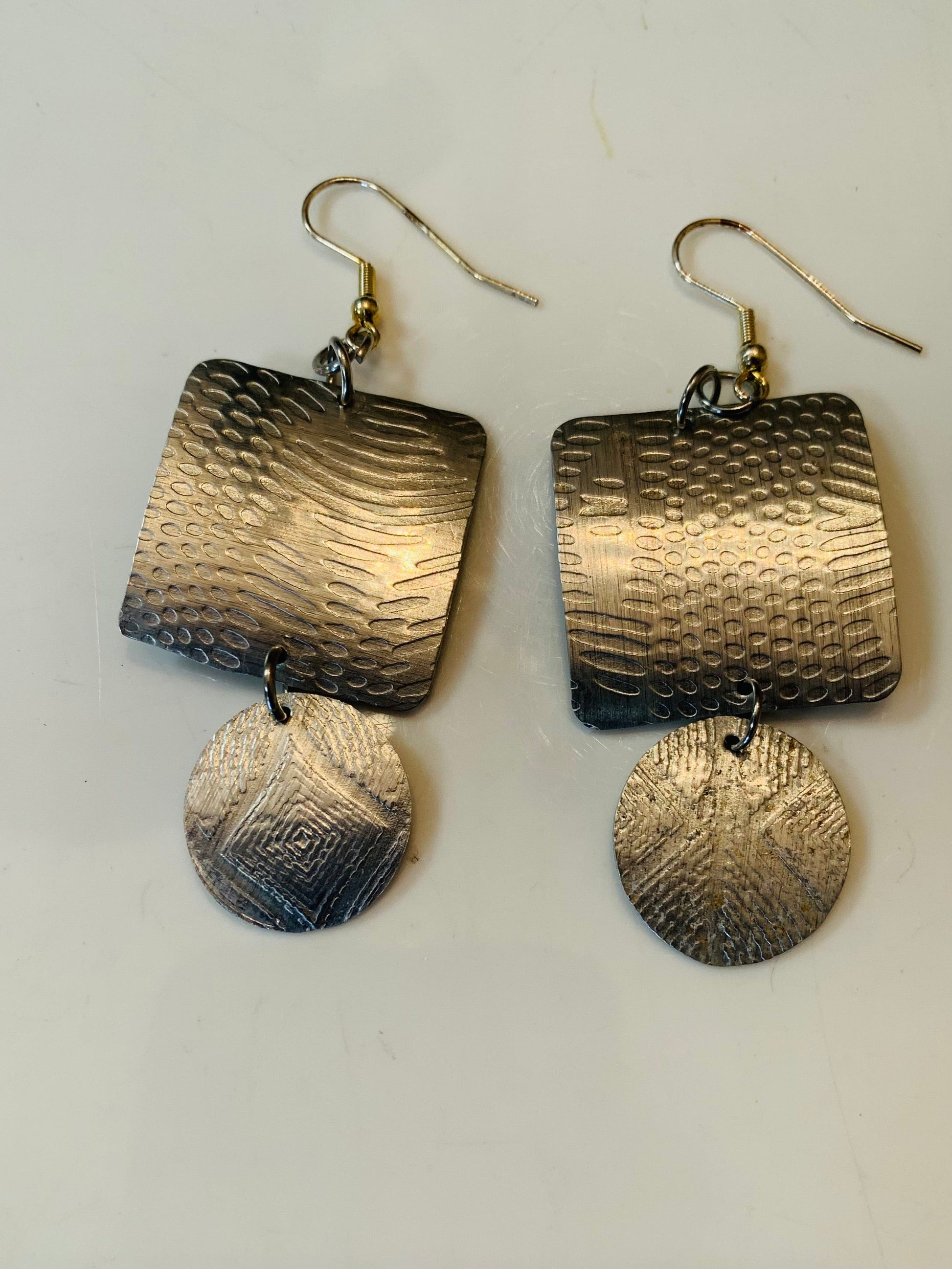 Square and circle dangle earrings