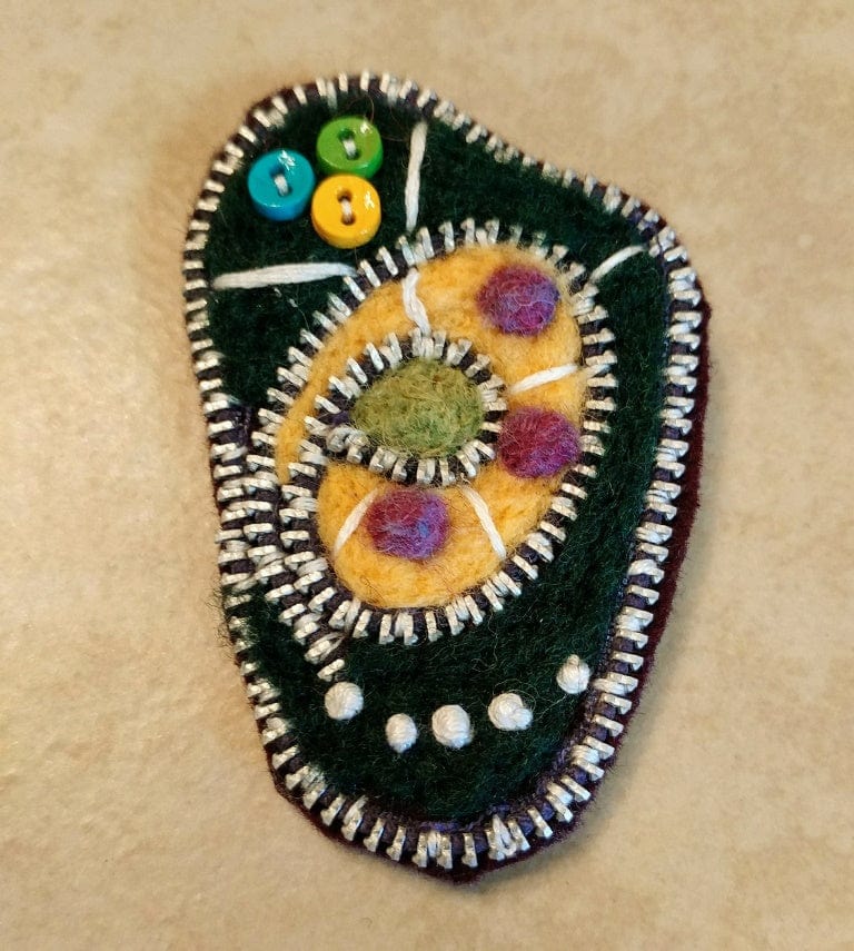 Hunter Green Glade felt brooch with buttons