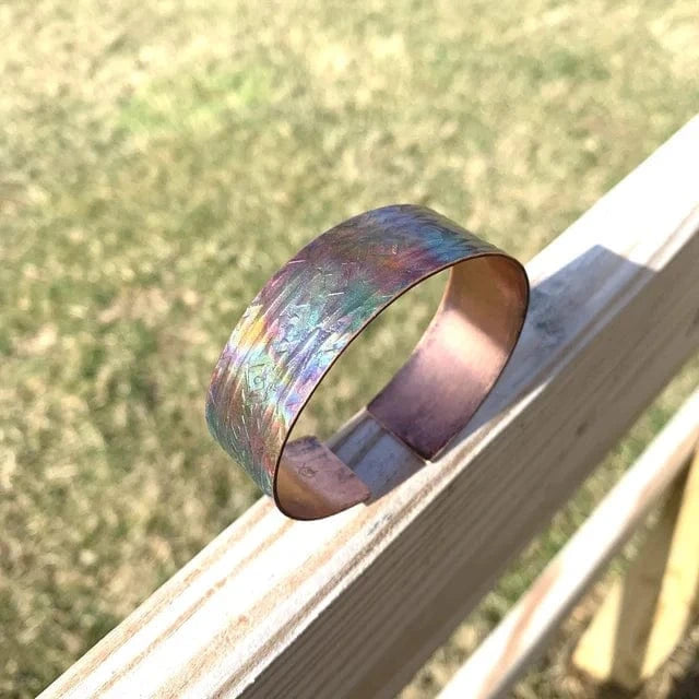 Copper bracelet with mixed pattern design