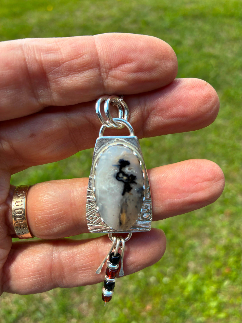 Shore bird on a post in agate stone