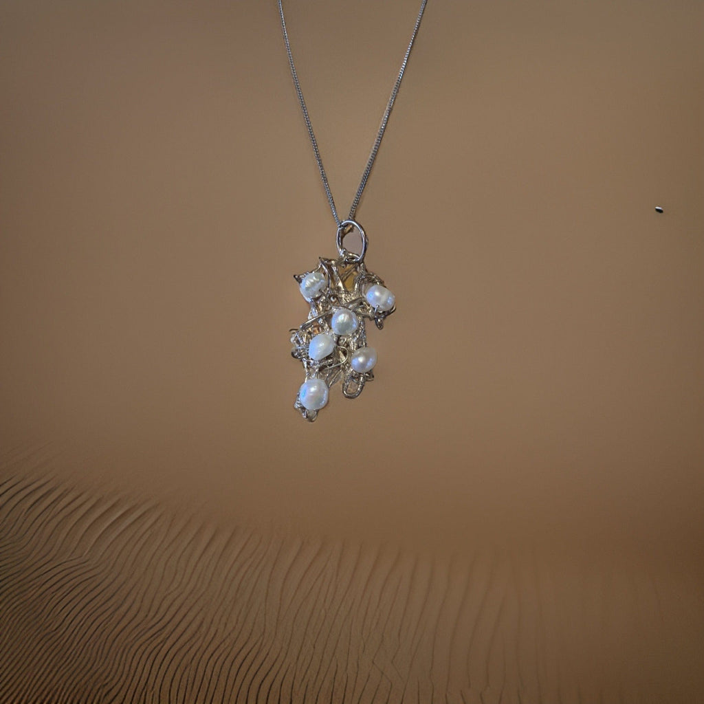 Cascade Pearls pendant necklace