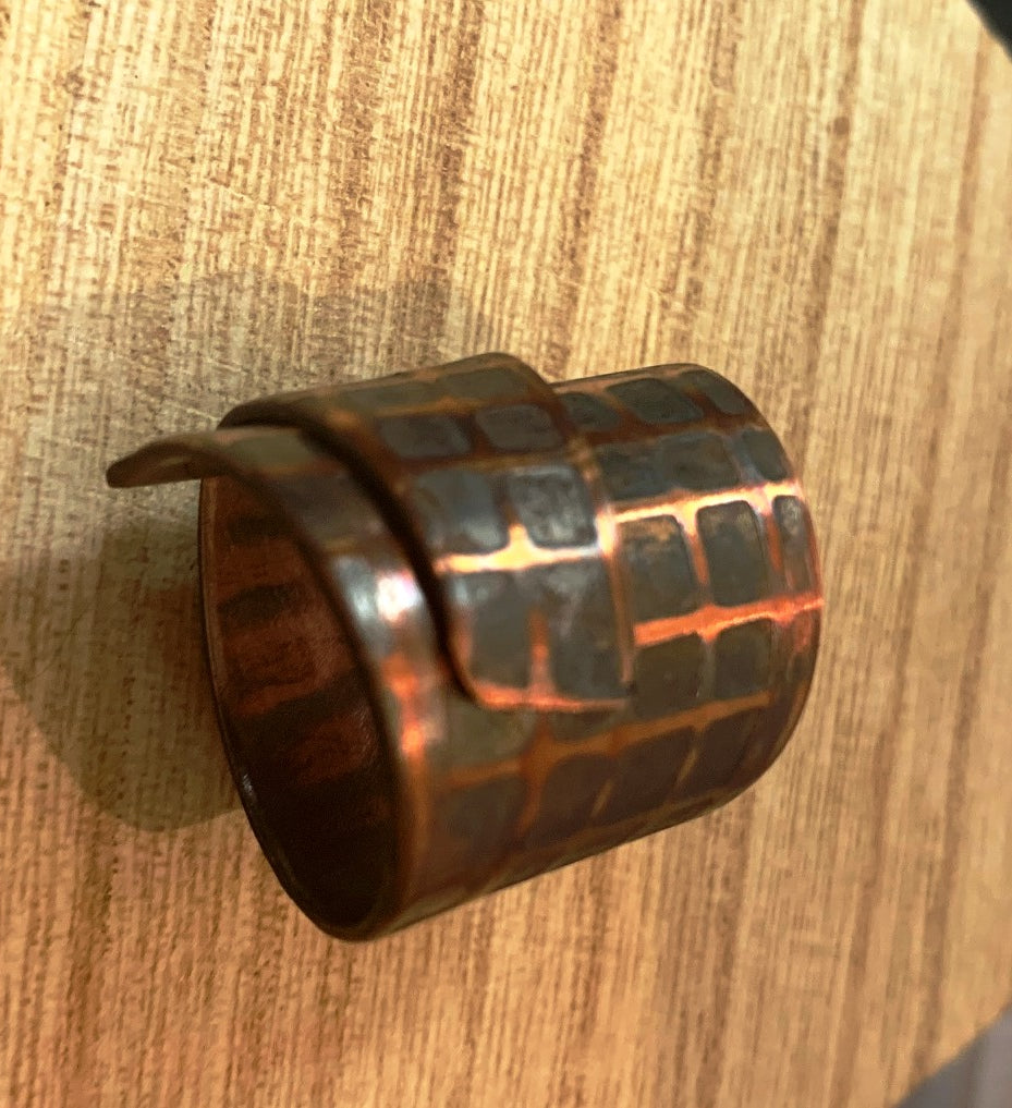 z- Copper Wellness Artisan Ring Brick pattern -Size 8