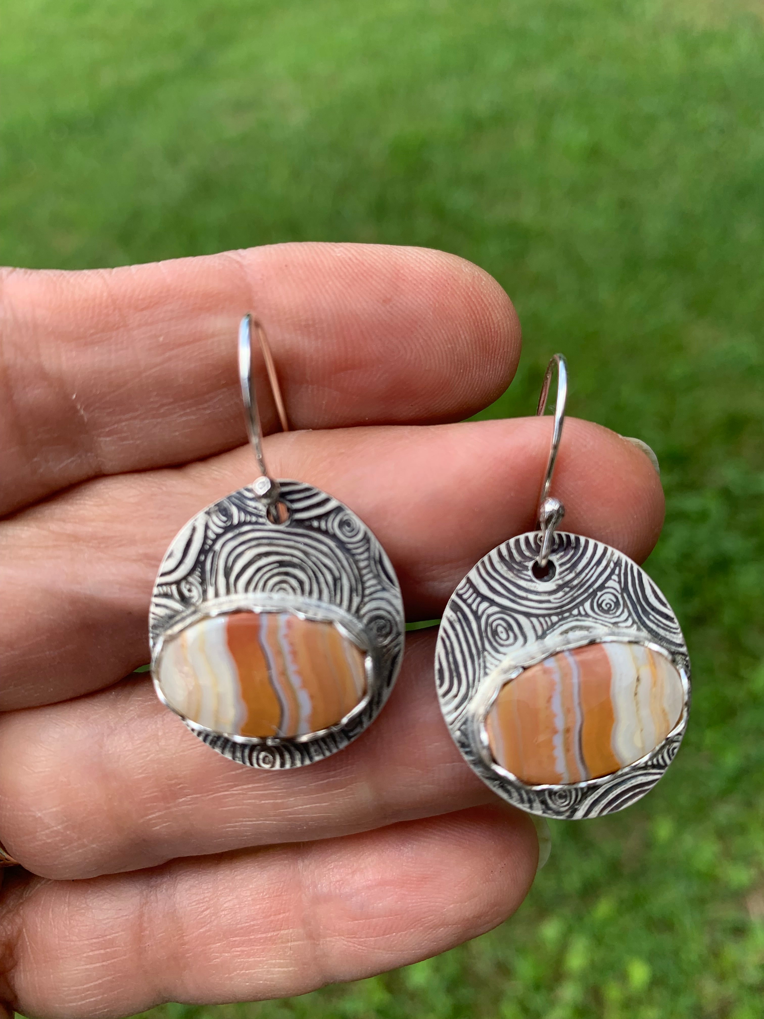 'Finger Prints' Mexican Lace Agate Earrings in Fine Silver