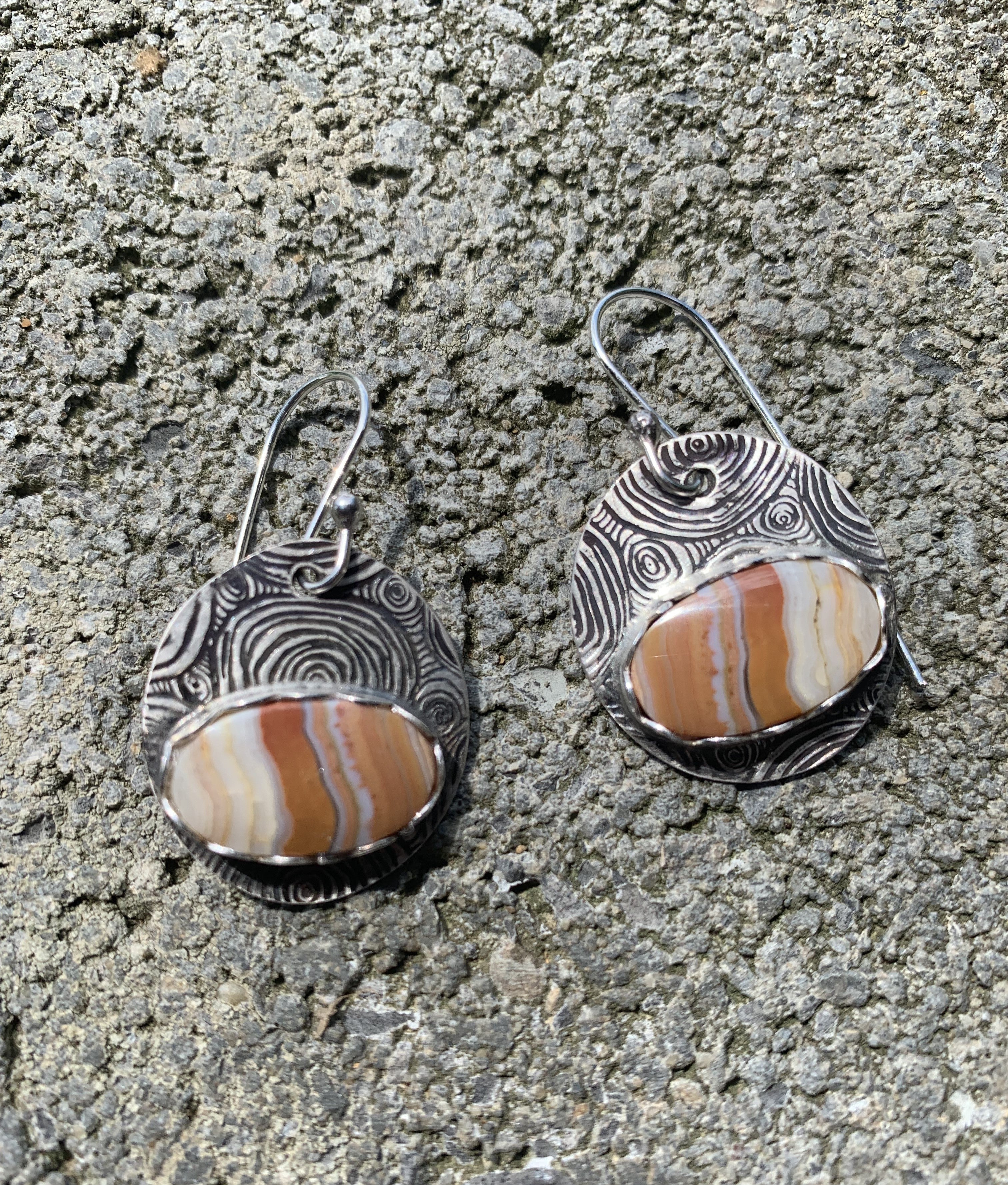 'Finger Prints' Mexican Lace Agate Earrings in Fine Silver