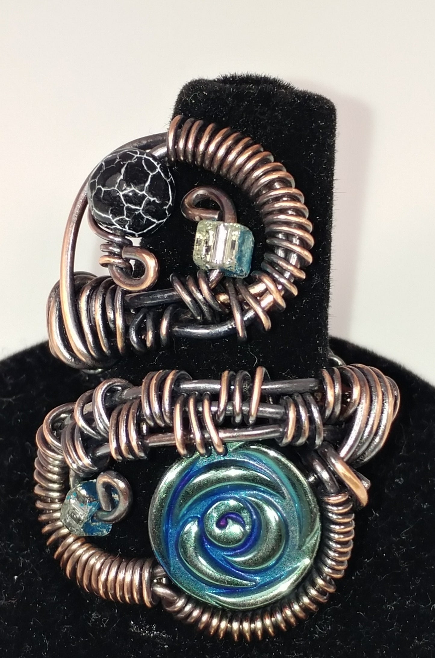 z-  Healing Copper Wire Woven Adjustable Ring, Fire Crackle agate and Art Glass