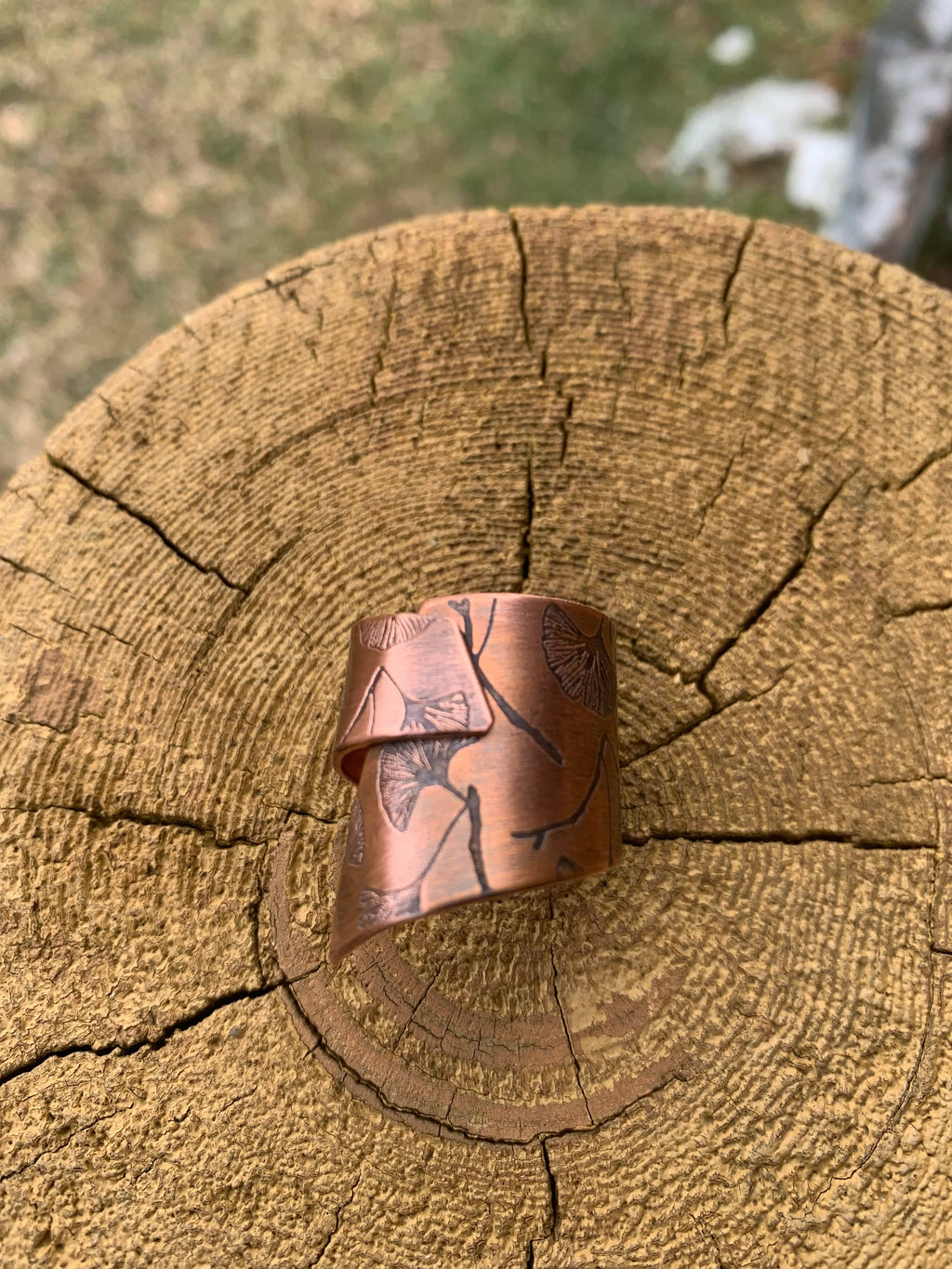 Flying Ginkgo's  Leaf Band Ring – Size 9