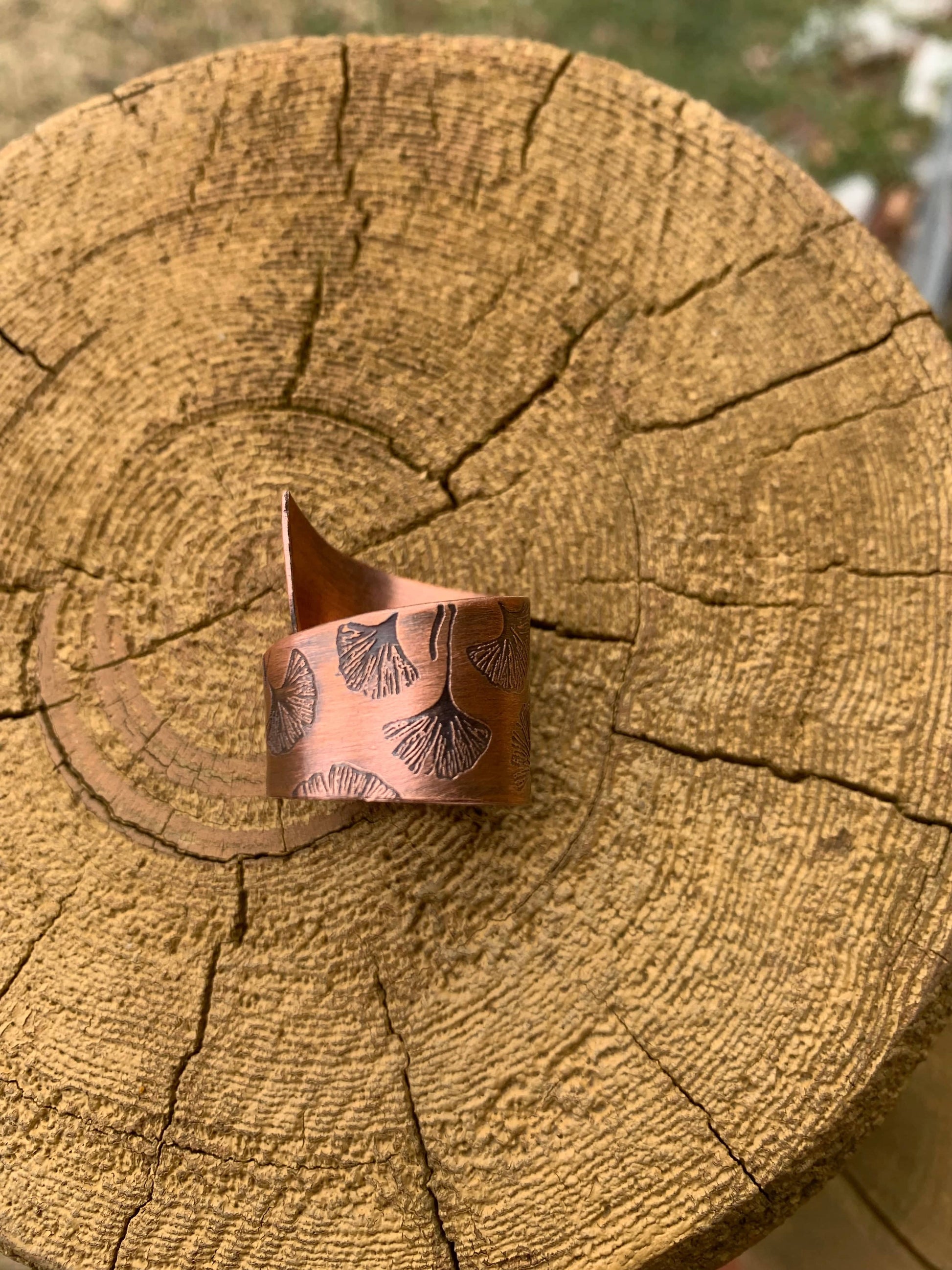 Flying Ginkgo's  Leaf Band Ring – Size 9