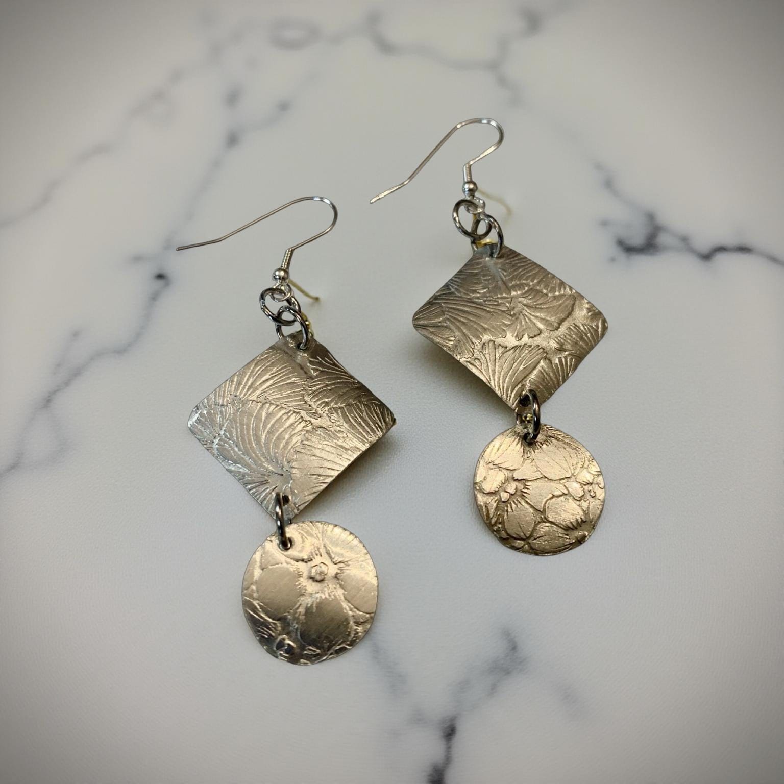 Soft Bloom – Lightweight Aluminum Statement Earring