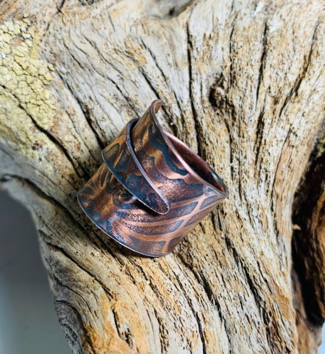 z-    Copper Wellness Artisan Ring Swirly pattern -Size 7