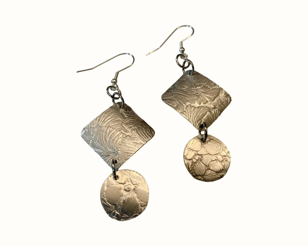 Soft Bloom – Lightweight Aluminum Statement Earring